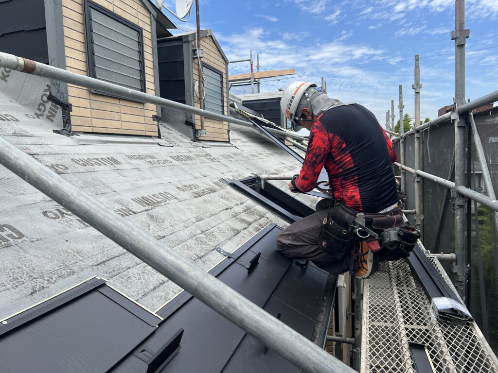 金属屋根の施工